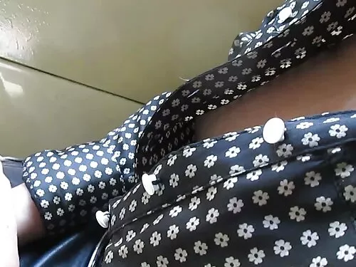 બીબી નોએલની ચુસ્ત ટે ...